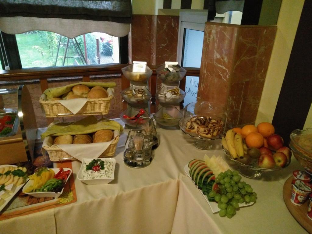 Hotel Rypsowka Nowy Sącz エクステリア 写真