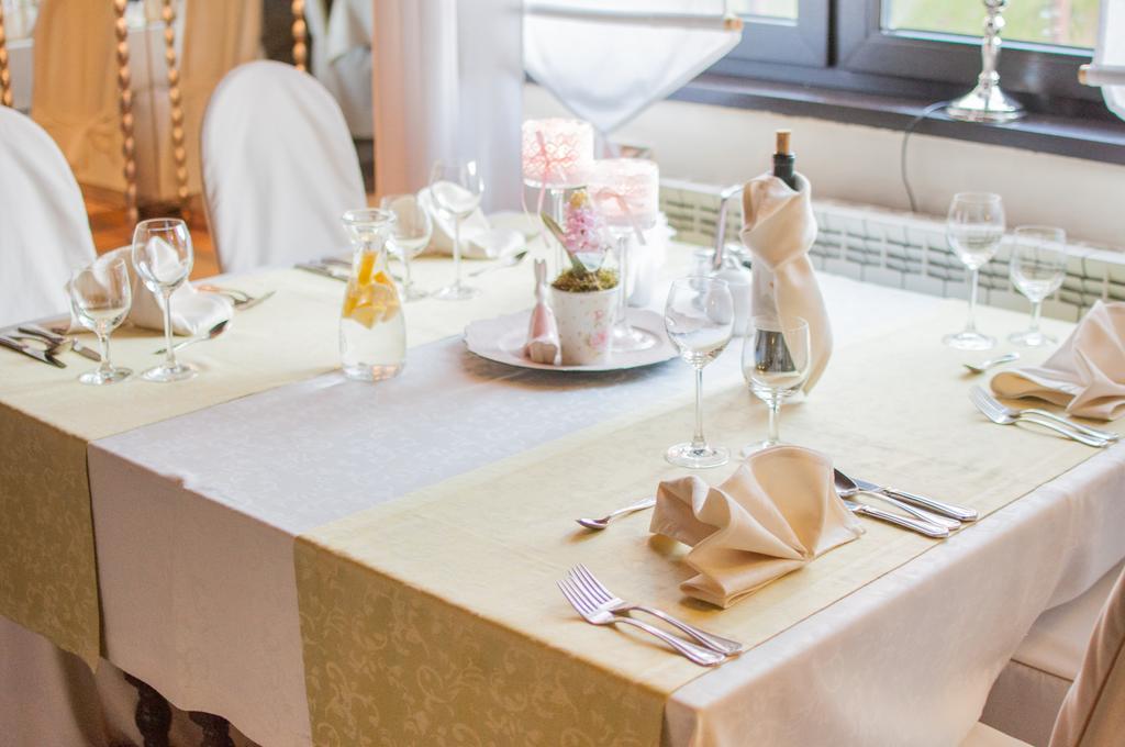 Hotel Rypsowka Nowy Sącz エクステリア 写真
